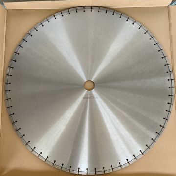 700mm নিরাময় কংক্রিট কাটিং জন্য উচ্চ ফলপ্রসু সঙ্গে ডায়মন্ড কংক্রিট দেখেছি ব্লেড