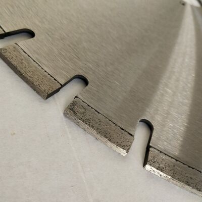 24 "কাটার সময় শ্বাস ছাড়া হার্ড বহন ক্লে ইট জন্য লেসার ঢালাই ফলক